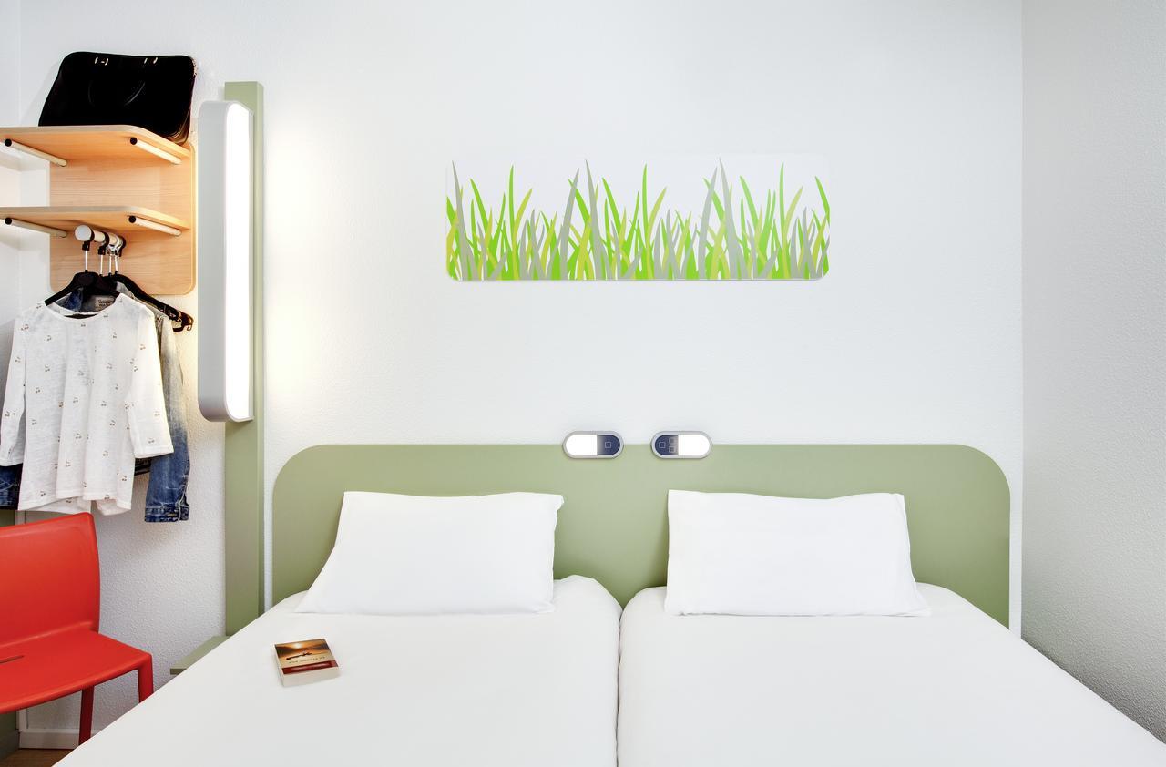 ibis Budget Clermont Ferrand Centre Montferrand Buitenkant foto