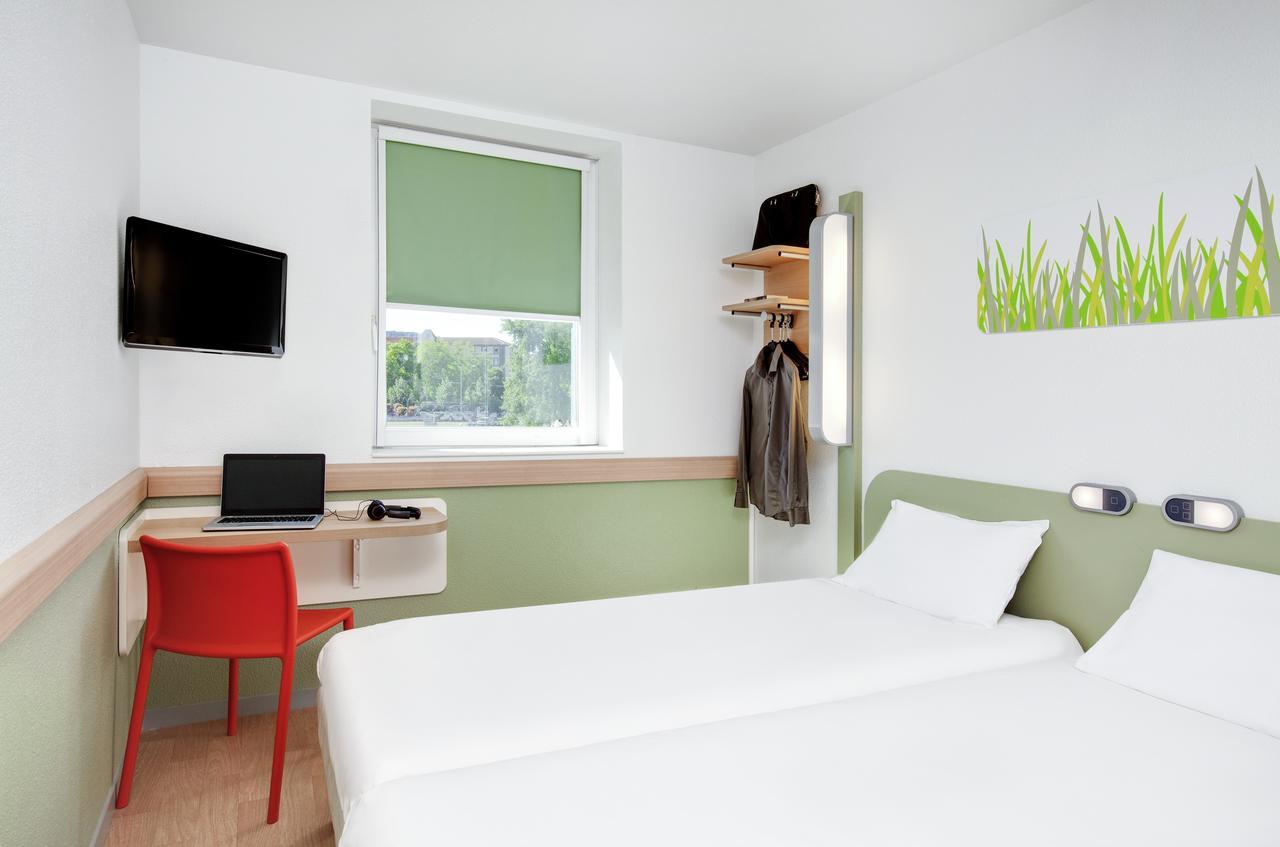 ibis Budget Clermont Ferrand Centre Montferrand Buitenkant foto