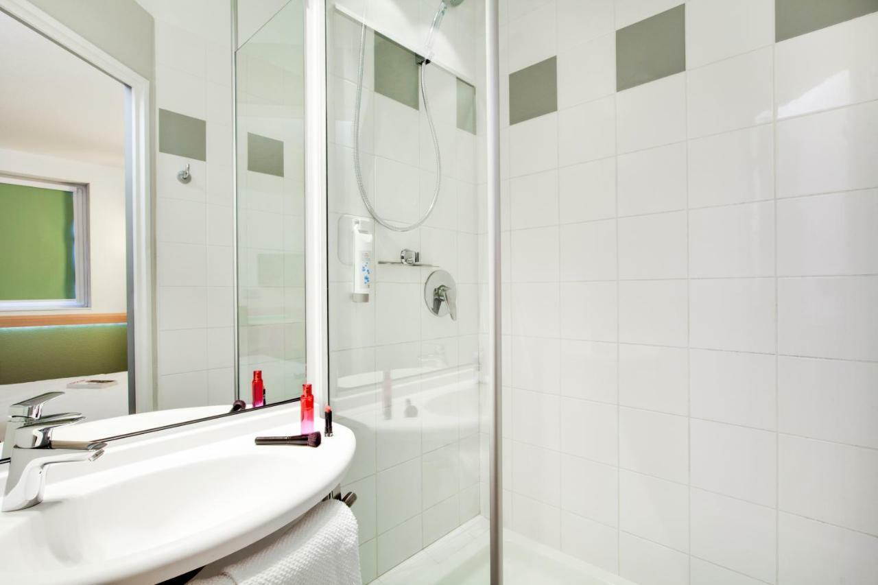 ibis Budget Clermont Ferrand Centre Montferrand Buitenkant foto