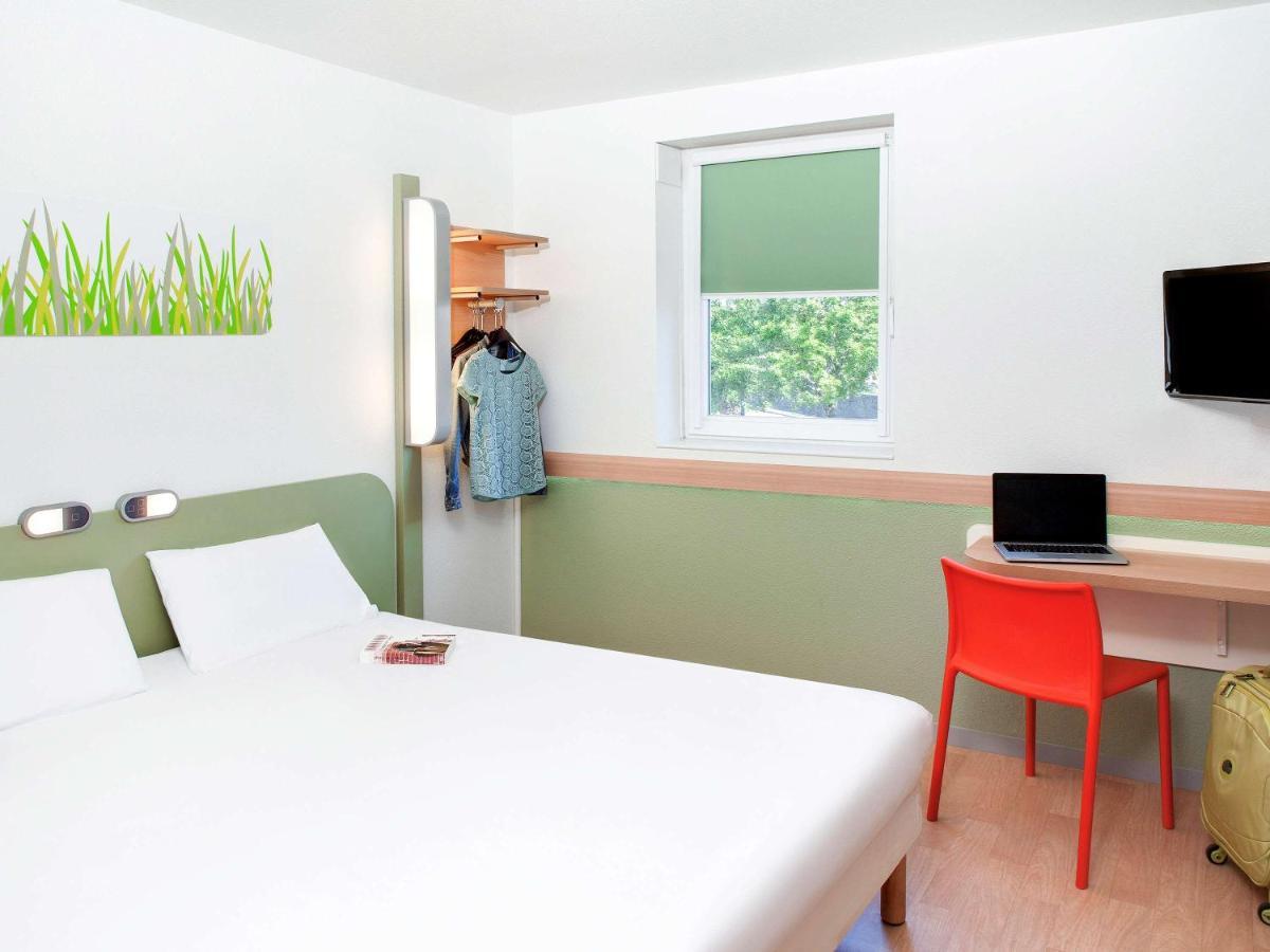 ibis Budget Clermont Ferrand Centre Montferrand Buitenkant foto