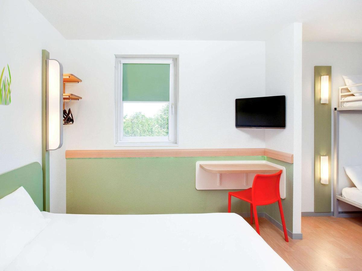 ibis Budget Clermont Ferrand Centre Montferrand Buitenkant foto